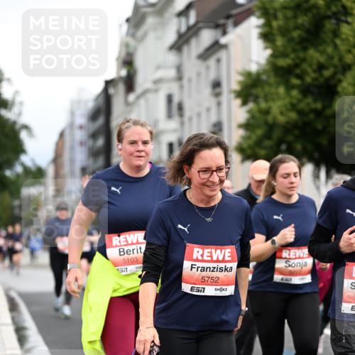 14.06.2026 - REWE Women's Run Dr. Thomas Lammeyer http://msf.ph/oto/9784295 14.06.2026 10:53:35 Laufen 5103, 557, 5752, 63 meine-sportfotos.de