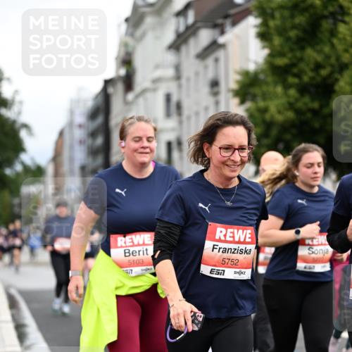 14.06.2026 - REWE Women's Run Dr. Thomas Lammeyer http://msf.ph/oto/9784297 14.06.2026 10:53:36 Laufen 5103, 5752, 637 meine-sportfotos.de