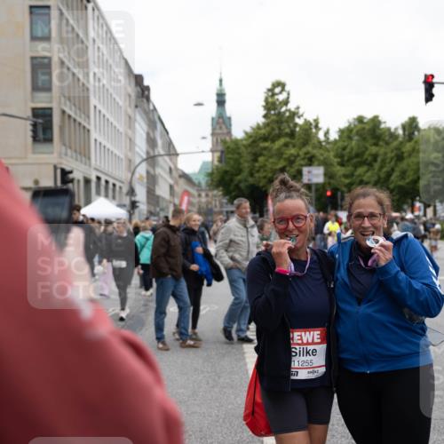 14.06.2026 - REWE Women's Run Michael Strokosch http://msf.ph/oto/9784317 14.06.2026 10:33:03 Laufen 10, 32, 11255, 57 meine-sportfotos.de