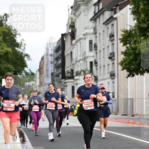 14.06.2026 - REWE Women's Run Dr. Thomas Lammeyer http://msf.ph/oto/9784454 14.06.2026 10:53:50 Laufen 5734, 57, 5412, 57 meine-sportfotos.de