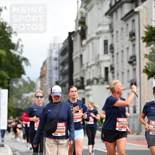 14.06.2026 - REWE Women's Run Dr. Thomas Lammeyer http://msf.ph/oto/9784631 14.06.2026 10:54:04 Laufen 5414, 6041, 57, 5075 meine-sportfotos.de