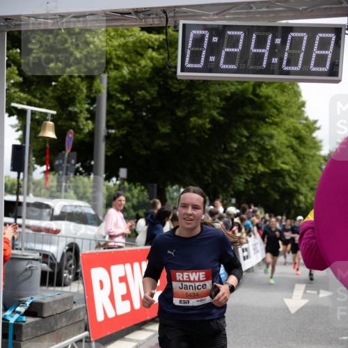 14.06.2026 - REWE Women's Run Michael Strokosch http://msf.ph/oto/9784696 14.06.2026 10:54:55 Laufen 0, 24, 08, 5434 meine-sportfotos.de