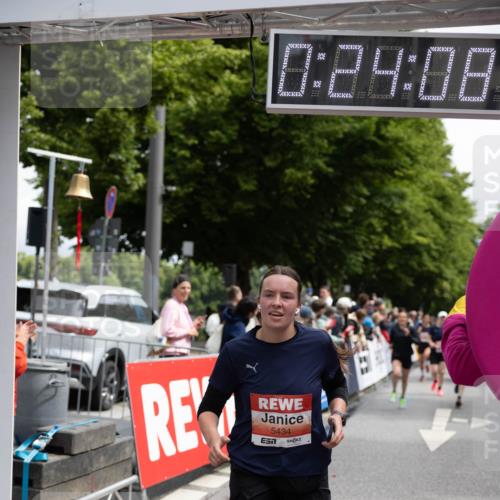 14.06.2026 - REWE Women's Run Michael Strokosch http://msf.ph/oto/9784698 14.06.2026 10:54:55 Laufen 0, 24, 08, 5434 meine-sportfotos.de