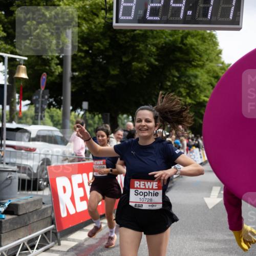 14.06.2026 - REWE Women's Run Michael Strokosch http://msf.ph/oto/9784703 14.06.2026 10:54:58 Laufen 10728 meine-sportfotos.de