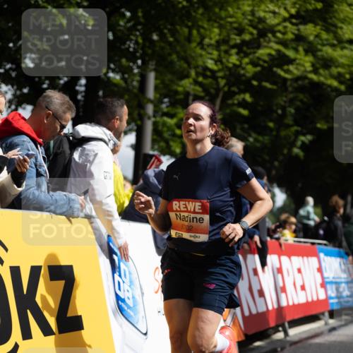 14.06.2026 - REWE Women's Run Michael Strokosch http://msf.ph/oto/9784757 14.06.2026 10:55:44 Laufen 5702 meine-sportfotos.de