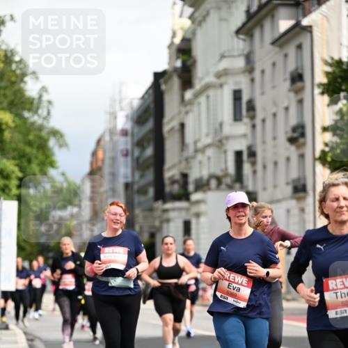 14.06.2026 - REWE Women's Run Dr. Thomas Lammeyer http://msf.ph/oto/9784836 14.06.2026 10:54:17 Laufen 2517, 5369, 7, 52, 57 meine-sportfotos.de