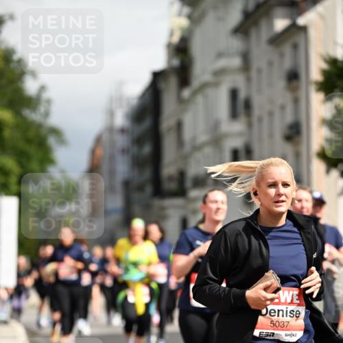 14.06.2026 - REWE Women's Run Dr. Thomas Lammeyer http://msf.ph/oto/9784888 14.06.2026 10:54:23 Laufen 5037 meine-sportfotos.de