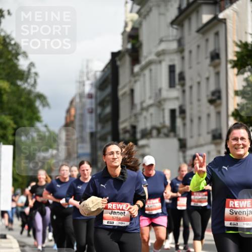 14.06.2026 - REWE Women's Run Dr. Thomas Lammeyer http://msf.ph/oto/9784928 14.06.2026 10:54:28 Laufen 5758, 7, 5411 meine-sportfotos.de