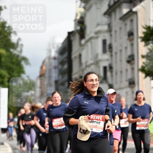 14.06.2026 - REWE Women's Run Dr. Thomas Lammeyer http://msf.ph/oto/9784937 14.06.2026 10:54:29 Laufen 5758 meine-sportfotos.de