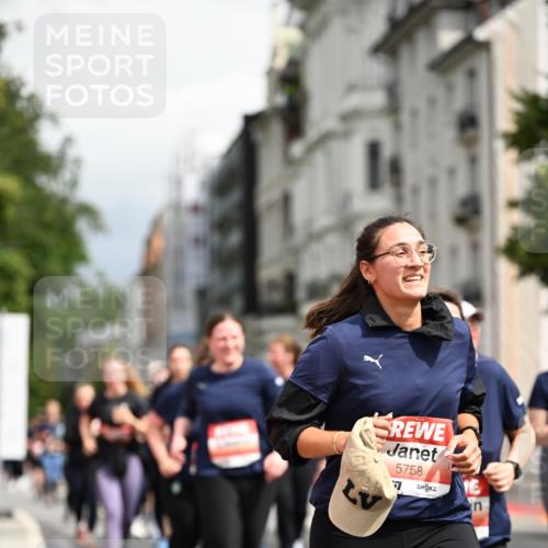 14.06.2026 - REWE Women's Run Dr. Thomas Lammeyer http://msf.ph/oto/9784942 14.06.2026 10:54:30 Laufen 5758 meine-sportfotos.de