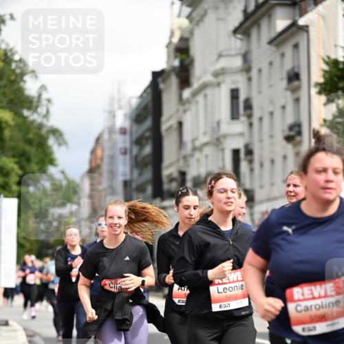 14.06.2026 - REWE Women's Run Dr. Thomas Lammeyer http://msf.ph/oto/9784970 14.06.2026 10:54:33 Laufen 5852, 6090 meine-sportfotos.de