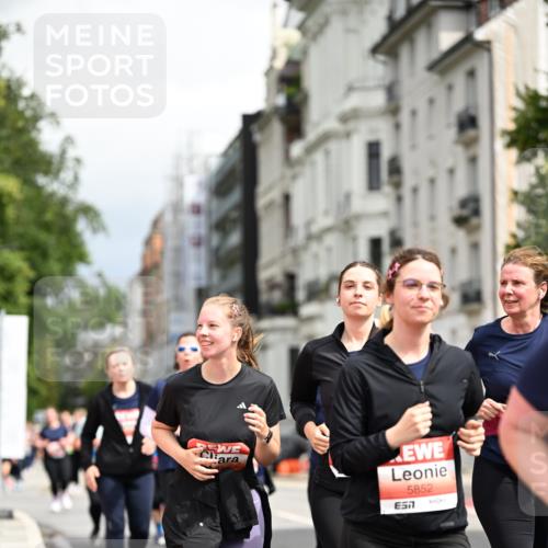 14.06.2026 - REWE Women's Run Dr. Thomas Lammeyer http://msf.ph/oto/9784975 14.06.2026 10:54:34 Laufen 5852, 57 meine-sportfotos.de