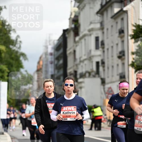 14.06.2026 - REWE Women's Run Dr. Thomas Lammeyer http://msf.ph/oto/9784995 14.06.2026 10:54:36 Laufen 51, 5246, 657, 58 meine-sportfotos.de