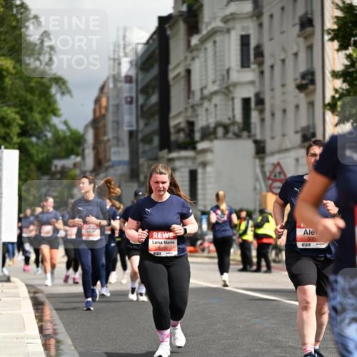 14.06.2026 - REWE Women's Run Dr. Thomas Lammeyer http://msf.ph/oto/9785036 14.06.2026 10:54:44 Laufen 7, 5135, 5099, 7 meine-sportfotos.de