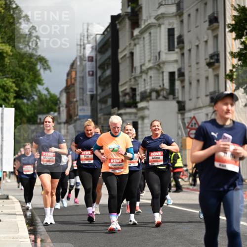 14.06.2026 - REWE Women's Run Dr. Thomas Lammeyer http://msf.ph/oto/9785089 14.06.2026 10:54:50 Laufen 5543, 577, 5825 meine-sportfotos.de