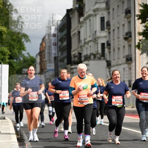 14.06.2026 - REWE Women's Run Dr. Thomas Lammeyer http://msf.ph/oto/9785101 14.06.2026 10:54:52 Laufen 5544, 5600, 5825, 5947 meine-sportfotos.de