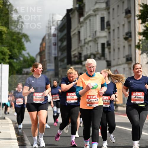 14.06.2026 - REWE Women's Run Dr. Thomas Lammeyer http://msf.ph/oto/9785107 14.06.2026 10:54:52 Laufen 57, 5544, 57, 5600, 543, 5825, 57 meine-sportfotos.de
