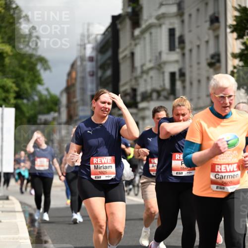 14.06.2026 - REWE Women's Run Dr. Thomas Lammeyer http://msf.ph/oto/9785120 14.06.2026 10:54:54 Laufen 5925, 5544, 5600 meine-sportfotos.de
