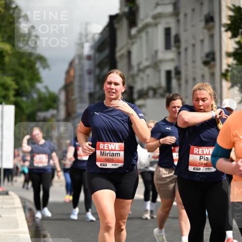14.06.2026 - REWE Women's Run Dr. Thomas Lammeyer http://msf.ph/oto/9785125 14.06.2026 10:54:55 Laufen 5925, 5544 meine-sportfotos.de