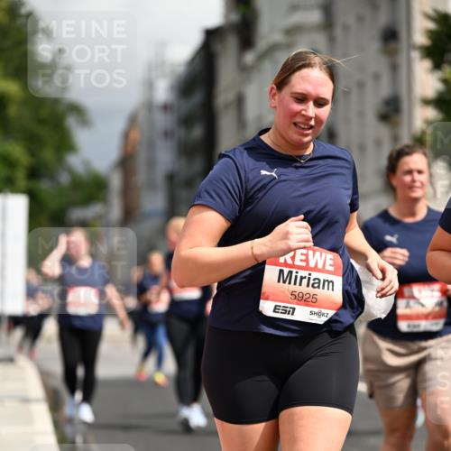 14.06.2026 - REWE Women's Run Dr. Thomas Lammeyer http://msf.ph/oto/9785137 14.06.2026 10:54:56 Laufen 5925 meine-sportfotos.de
