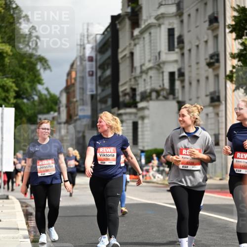 14.06.2026 - REWE Women's Run Dr. Thomas Lammeyer http://msf.ph/oto/9785148 14.06.2026 10:54:57 Laufen 5787, 5788, 57, 5129, 7, 5128 meine-sportfotos.de