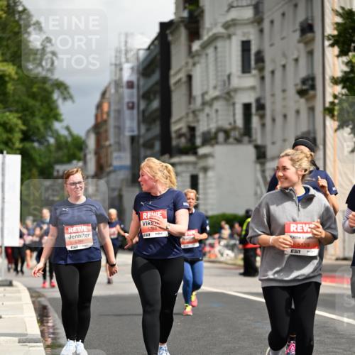 14.06.2026 - REWE Women's Run Dr. Thomas Lammeyer http://msf.ph/oto/9785153 14.06.2026 10:54:58 Laufen 5787, 57, 5788, 5129, 7 meine-sportfotos.de