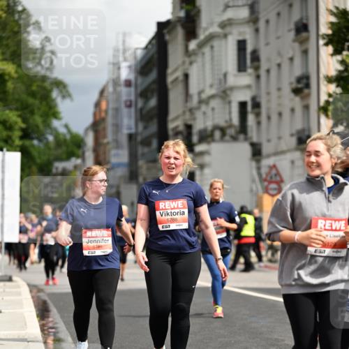 14.06.2026 - REWE Women's Run Dr. Thomas Lammeyer http://msf.ph/oto/9785159 14.06.2026 10:54:59 Laufen 5788, 57, 5787, 129 meine-sportfotos.de
