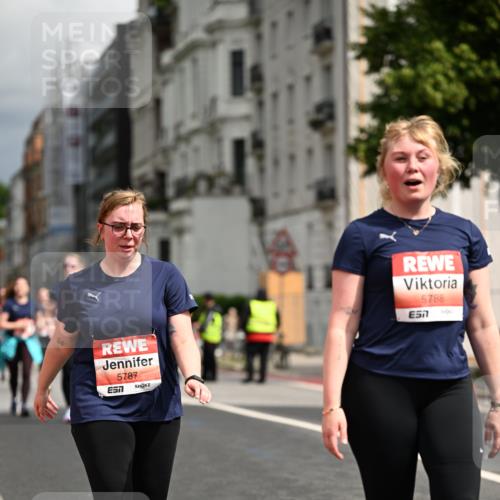 14.06.2026 - REWE Women's Run Dr. Thomas Lammeyer http://msf.ph/oto/9785166 14.06.2026 10:55:01 Laufen 5787, 5788, 57 meine-sportfotos.de