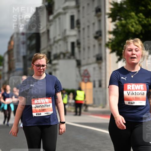 14.06.2026 - REWE Women's Run Dr. Thomas Lammeyer http://msf.ph/oto/9785167 14.06.2026 10:55:01 Laufen 5787, 5788, 7 meine-sportfotos.de