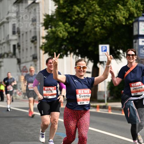 14.06.2026 - REWE Women's Run Dr. Thomas Lammeyer http://msf.ph/oto/9785257 14.06.2026 10:55:15 Laufen 657, 5854, 5406, 57 meine-sportfotos.de