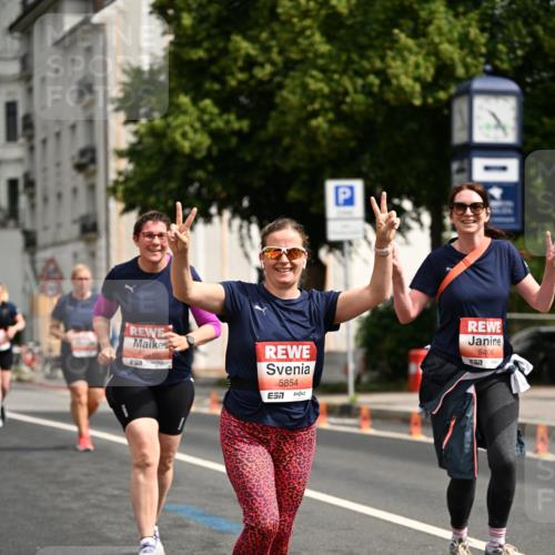 14.06.2026 - REWE Women's Run Dr. Thomas Lammeyer http://msf.ph/oto/9785258 14.06.2026 10:55:15 Laufen 598, 7, 5854, 5406, 557 meine-sportfotos.de