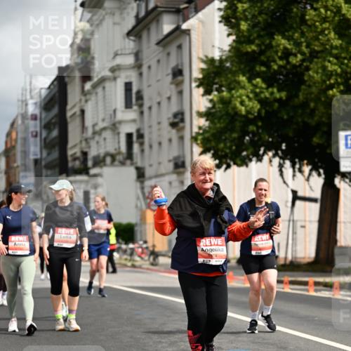 14.06.2026 - REWE Women's Run Dr. Thomas Lammeyer http://msf.ph/oto/9785281 14.06.2026 10:55:19 Laufen 74 meine-sportfotos.de