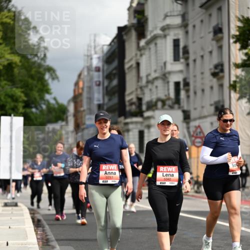14.06.2026 - REWE Women's Run Dr. Thomas Lammeyer http://msf.ph/oto/9785291 14.06.2026 10:55:21 Laufen 5717, 7, 5342, 7 meine-sportfotos.de