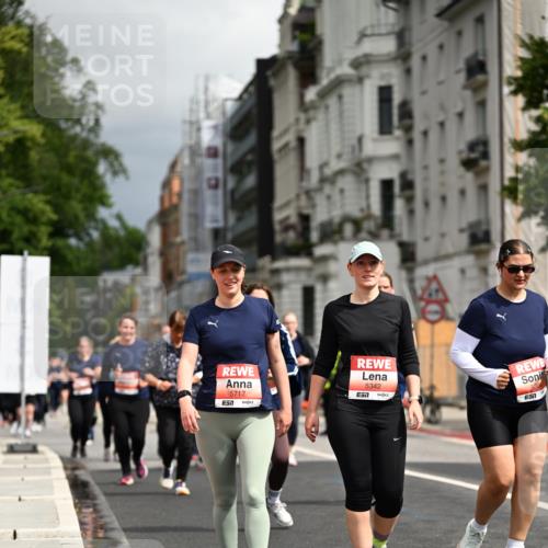 14.06.2026 - REWE Women's Run Dr. Thomas Lammeyer http://msf.ph/oto/9785293 14.06.2026 10:55:21 Laufen 5717, 57, 5342, 7 meine-sportfotos.de