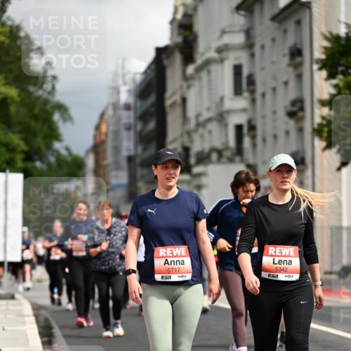 14.06.2026 - REWE Women's Run Dr. Thomas Lammeyer http://msf.ph/oto/9785301 14.06.2026 10:55:22 Laufen 5717, 5342 meine-sportfotos.de