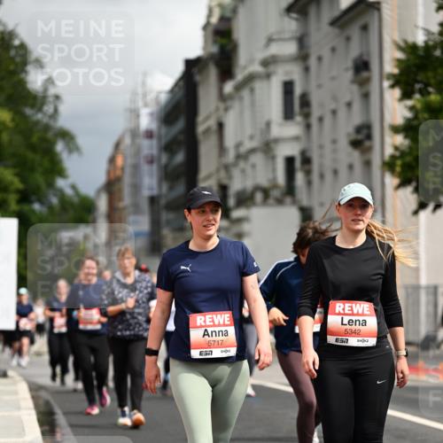 14.06.2026 - REWE Women's Run Dr. Thomas Lammeyer http://msf.ph/oto/9785302 14.06.2026 10:55:22 Laufen 5717, 5342 meine-sportfotos.de