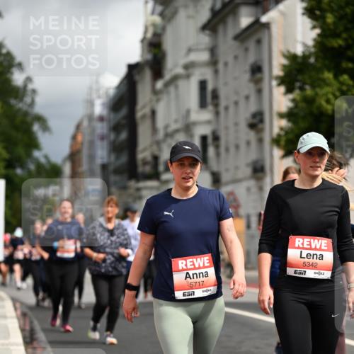 14.06.2026 - REWE Women's Run Dr. Thomas Lammeyer http://msf.ph/oto/9785306 14.06.2026 10:55:23 Laufen 5717, 5342, 7 meine-sportfotos.de
