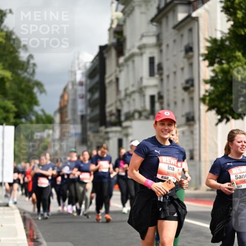 14.06.2026 - REWE Women's Run Dr. Thomas Lammeyer http://msf.ph/oto/9785393 14.06.2026 10:55:38 Laufen 5040, 5042, 157 meine-sportfotos.de