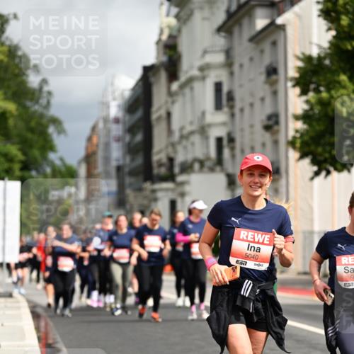 14.06.2026 - REWE Women's Run Dr. Thomas Lammeyer http://msf.ph/oto/9785394 14.06.2026 10:55:38 Laufen 5040, 50, 57 meine-sportfotos.de