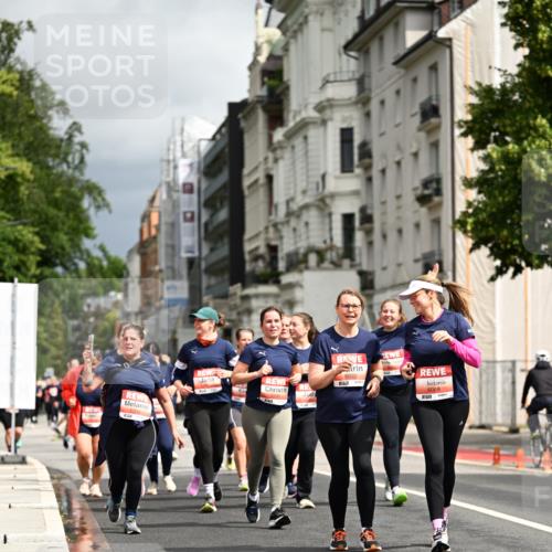 14.06.2026 - REWE Women's Run Dr. Thomas Lammeyer http://msf.ph/oto/9785412 14.06.2026 10:55:41 Laufen 6022, 6068 meine-sportfotos.de