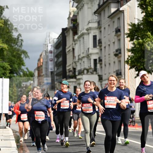 14.06.2026 - REWE Women's Run Dr. Thomas Lammeyer http://msf.ph/oto/9785421 14.06.2026 10:55:42 Laufen 7, 5254, 6022, 5136 meine-sportfotos.de