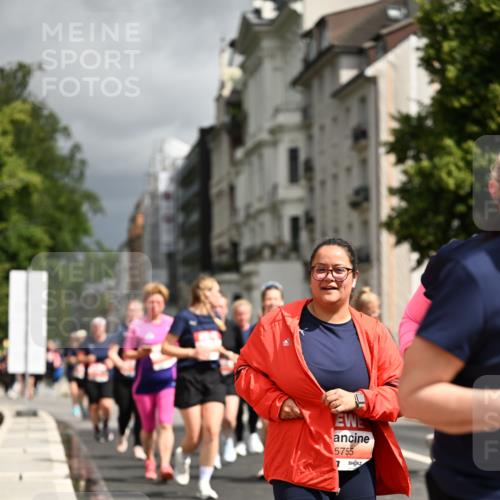 14.06.2026 - REWE Women's Run Dr. Thomas Lammeyer http://msf.ph/oto/9785439 14.06.2026 10:55:48 Laufen 5755 meine-sportfotos.de