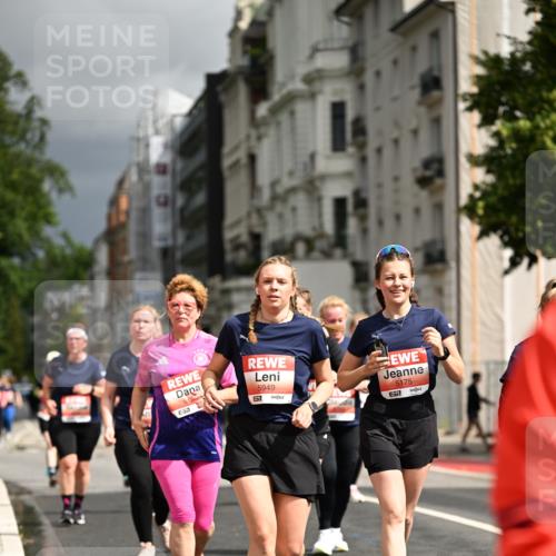 14.06.2026 - REWE Women's Run Dr. Thomas Lammeyer http://msf.ph/oto/9785445 14.06.2026 10:55:50 Laufen 5949, 5175, 7 meine-sportfotos.de