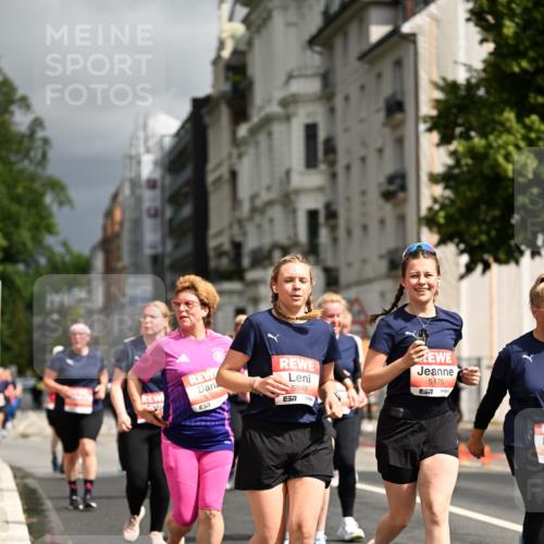 14.06.2026 - REWE Women's Run Dr. Thomas Lammeyer http://msf.ph/oto/9785449 14.06.2026 10:55:50 Laufen 57, 5949, 57, 5175 meine-sportfotos.de