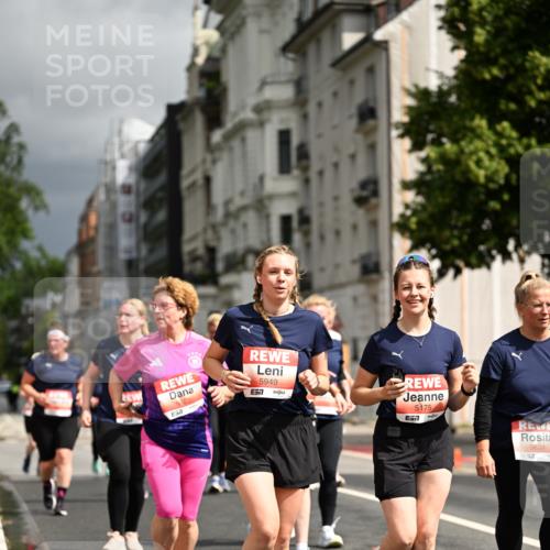 14.06.2026 - REWE Women's Run Dr. Thomas Lammeyer http://msf.ph/oto/9785450 14.06.2026 10:55:50 Laufen 20, 57, 5949, 5175, 5831 meine-sportfotos.de