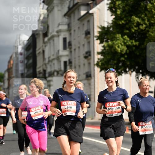 14.06.2026 - REWE Women's Run Dr. Thomas Lammeyer http://msf.ph/oto/9785453 14.06.2026 10:55:50 Laufen 5949, 7, 5175, 57, 5831, 57 meine-sportfotos.de