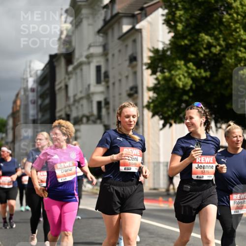 14.06.2026 - REWE Women's Run Dr. Thomas Lammeyer http://msf.ph/oto/9785455 14.06.2026 10:55:51 Laufen 57, 5949, 5175, 5831, 57 meine-sportfotos.de