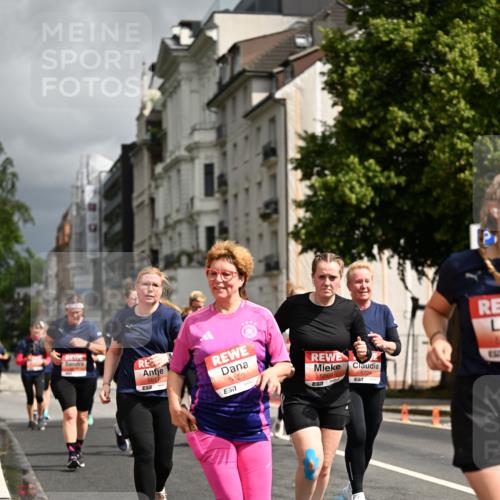14.06.2026 - REWE Women's Run Dr. Thomas Lammeyer http://msf.ph/oto/9785463 14.06.2026 10:55:52 Laufen 5617, 57, 5120, 5698, 7, 5724 meine-sportfotos.de