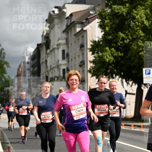 14.06.2026 - REWE Women's Run Dr. Thomas Lammeyer http://msf.ph/oto/9785465 14.06.2026 10:55:52 Laufen 5617, 7, 5120, 57, 5698, 5724 meine-sportfotos.de