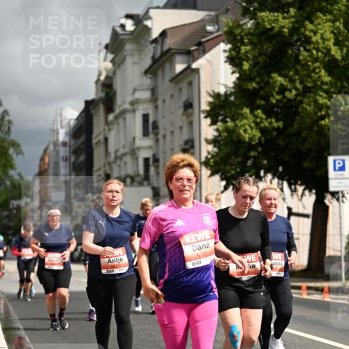 14.06.2026 - REWE Women's Run Dr. Thomas Lammeyer http://msf.ph/oto/9785466 14.06.2026 10:55:52 Laufen 5617, 5120, 57, 58, 24 meine-sportfotos.de